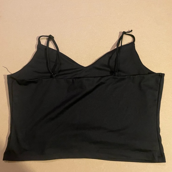 crop tank top - Picture 2 of 2